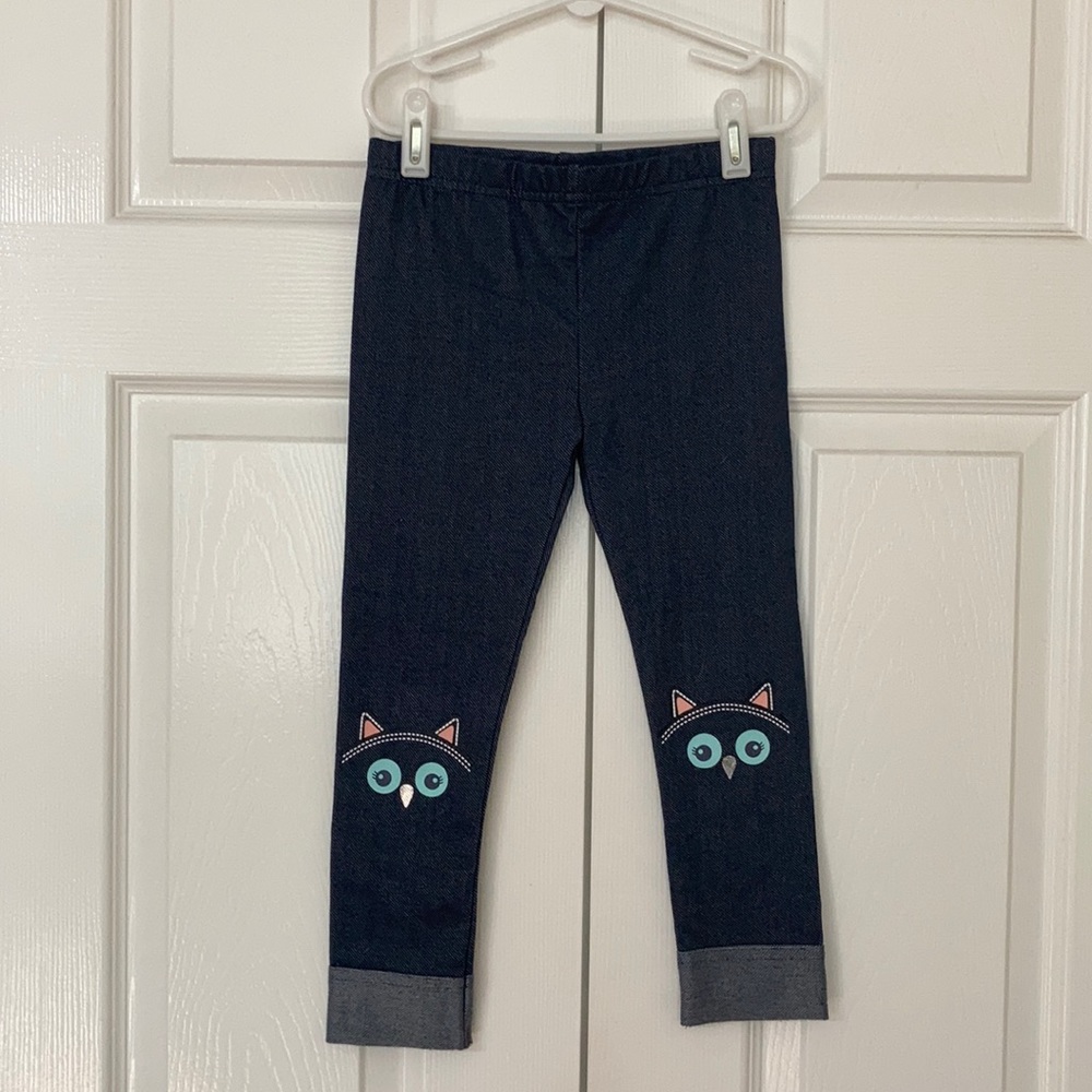 🔥NWOT Denim-like Capris🔥